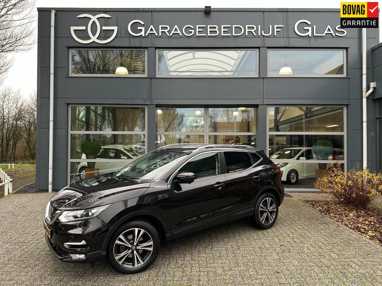 Nissan Qashqai - 1.3 DIG-T N-Connecta panodak - trekhaak - AutoWereld.nl