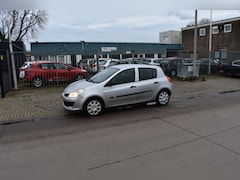 Renault Clio - 1.2-16V Dynamique Comfort