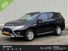 Mitsubishi Outlander - 2.4 PHEV Pure / Apple CarPlay/Android Auto / Achteruitrijcamera / Stoelverwarming / Climat