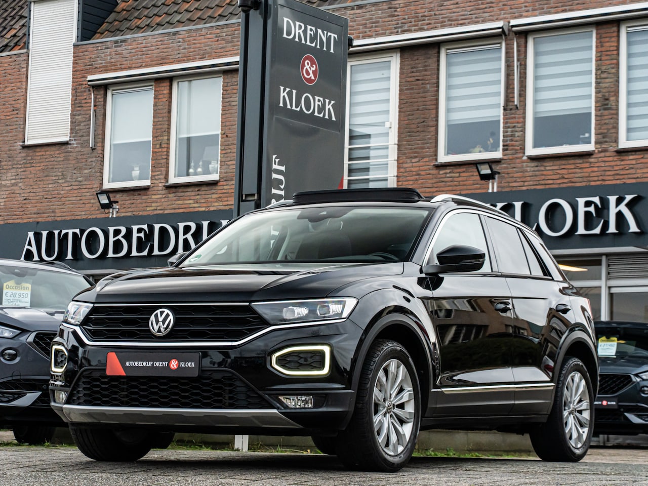 Volkswagen T-Roc - 1.5 TSI Sport ORG NL PANO LED VIRTUAL DASH ADAP CRUISE - AutoWereld.nl