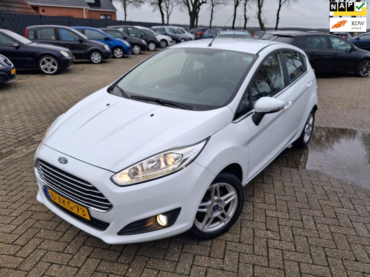 Ford Fiesta - 1.0 Titanium 5 Drs 2014. Airco/Mistlampen/Trekhaak etc.. APK 02-2027 - AutoWereld.nl