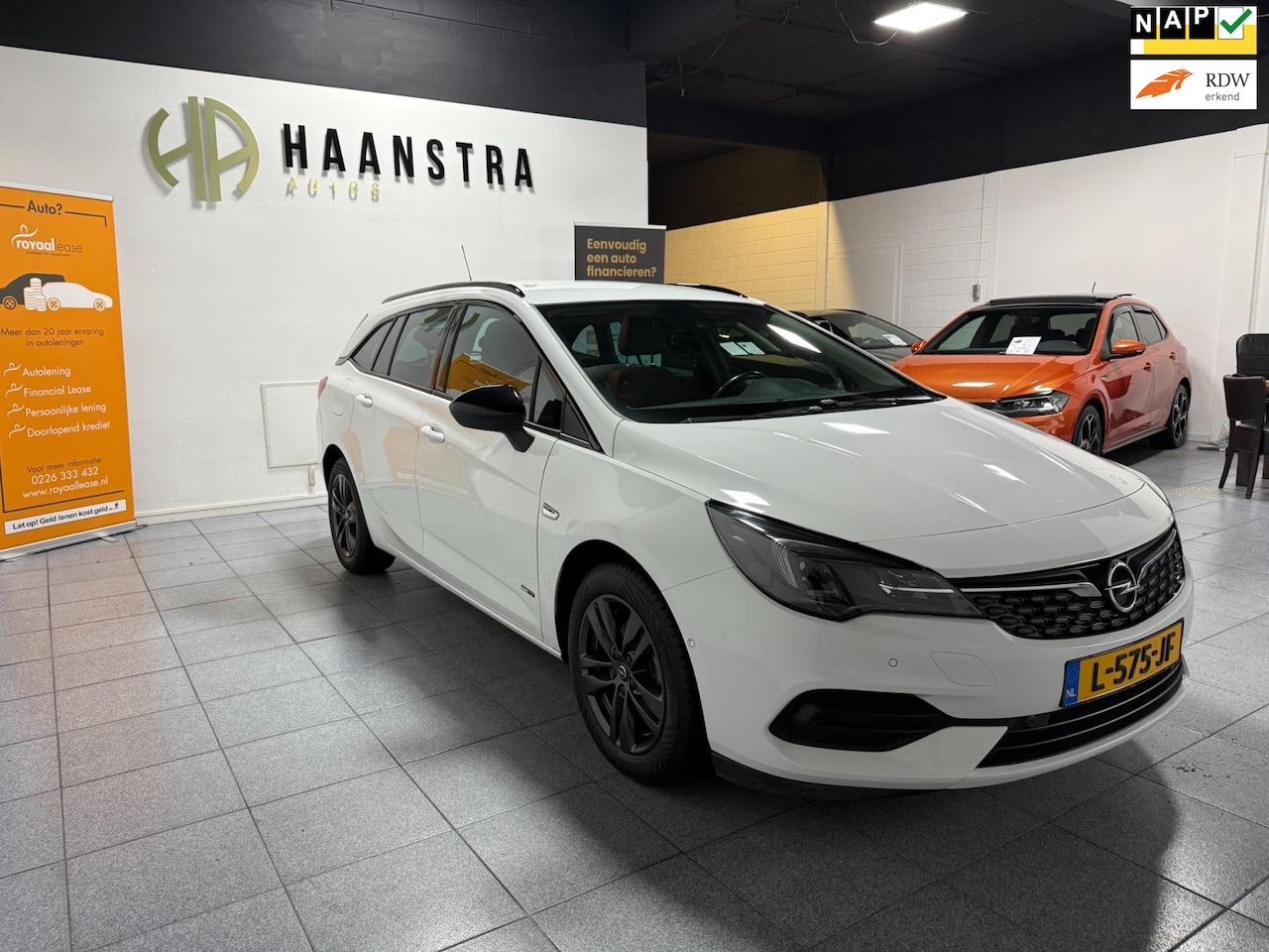 Opel Astra Sports Tourer - 1.2 Design & Tech Navi- Camera Trekhaak, NL Auto! NAP - AutoWereld.nl