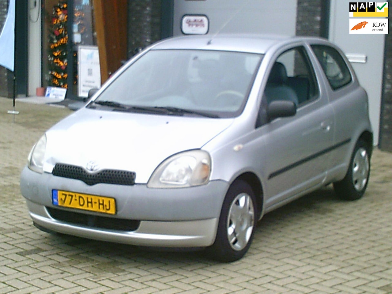 Toyota Yaris - 1.0-16V VVT-i Terra Apk 19-09-2026 Stuurbekr - AutoWereld.nl