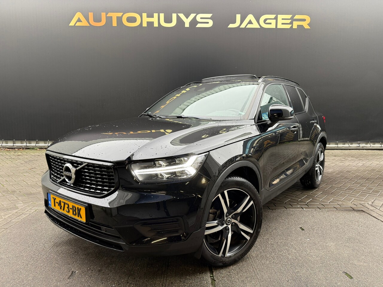Volvo XC40 - 2.0 T4 R-Design Pano H&K Carplay Alcantara - AutoWereld.nl
