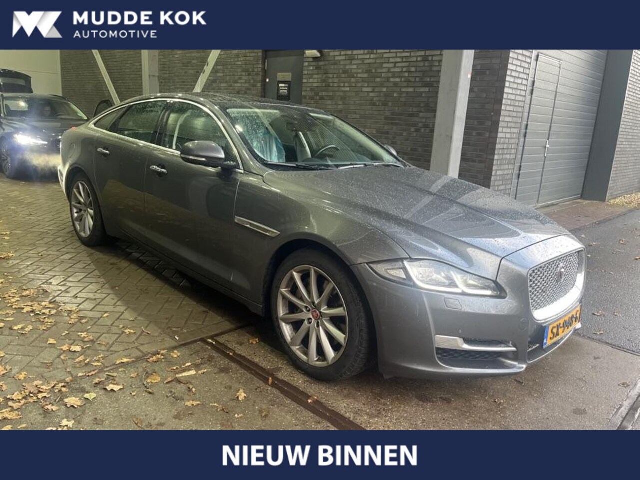 Jaguar XJ - 3.0 D Premium Luxury | Panoramadak | Meridian Sound | Leder | BLIS - AutoWereld.nl