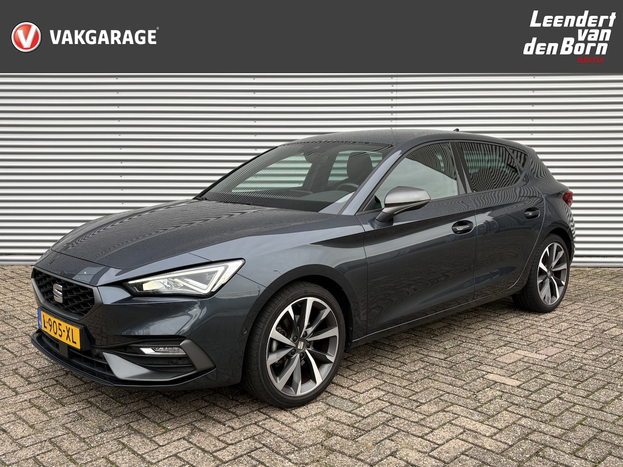 SEAT Leon - 1.5 TSI FR Business Intense Navigatie | Camera | Adaptieve Cruise | Apple Carplay/Android - AutoWereld.nl
