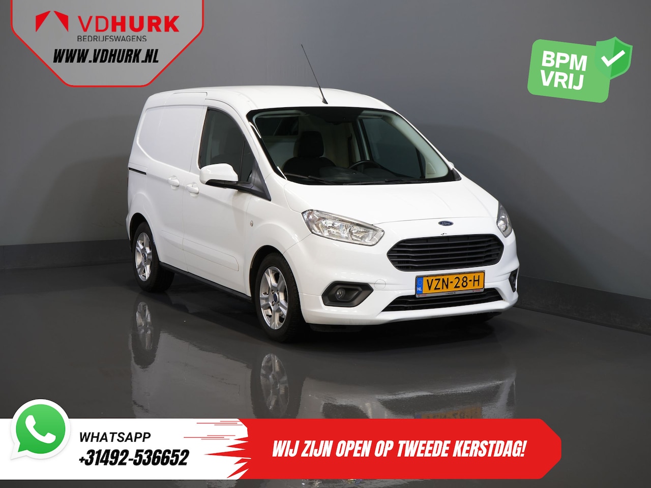 Ford Transit Courier - 1.0 EcoBoost Limited BENZINE BPM VRIJ! Carplay/ Camera/ Climate/ PDC/ LMV/ Cruise - AutoWereld.nl