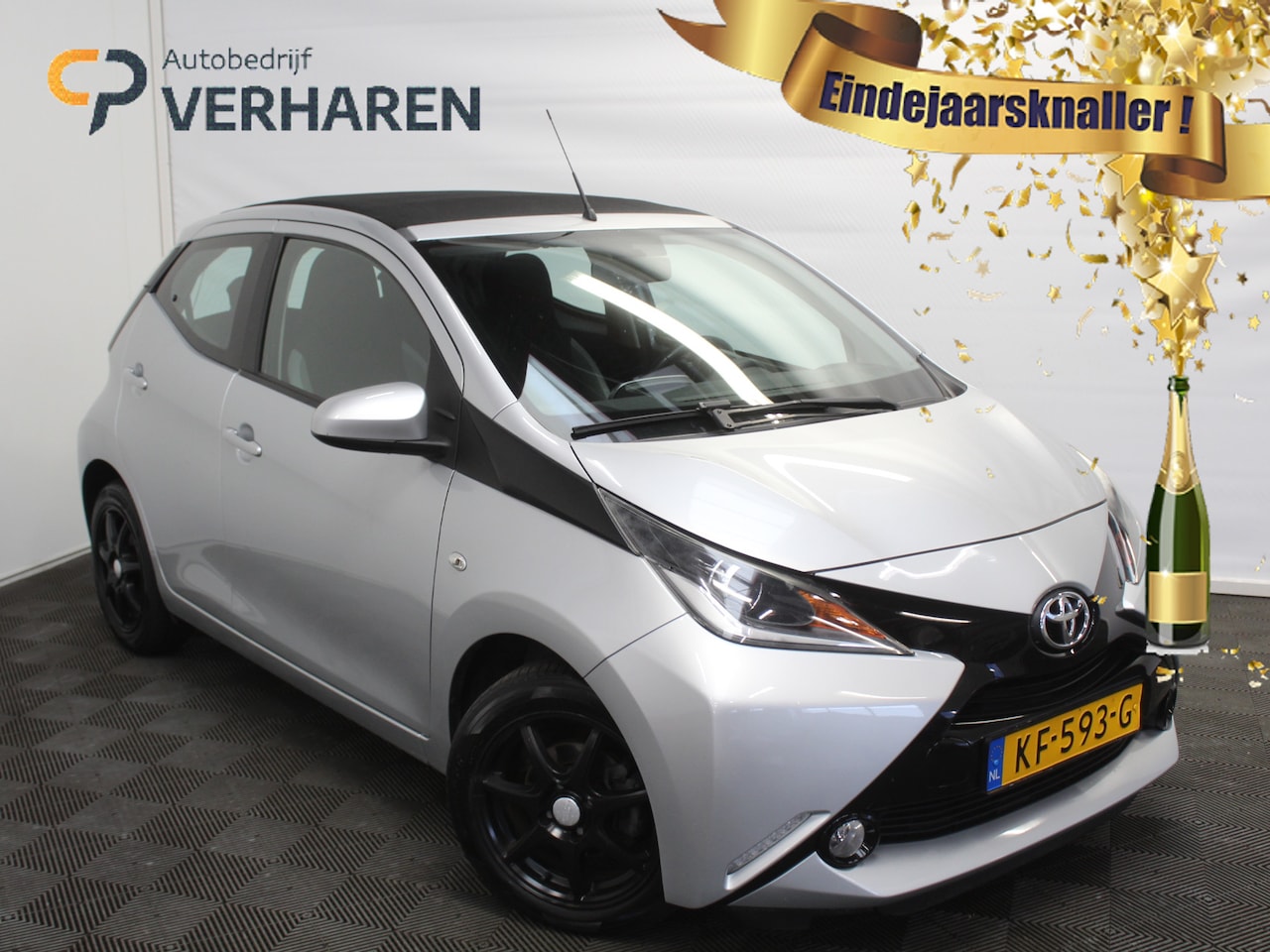 Toyota Aygo - 1.0 VVT-i x-wave VOUWDAK | AIRCO | LMV | CAMERA | STB | LED | CV - AutoWereld.nl