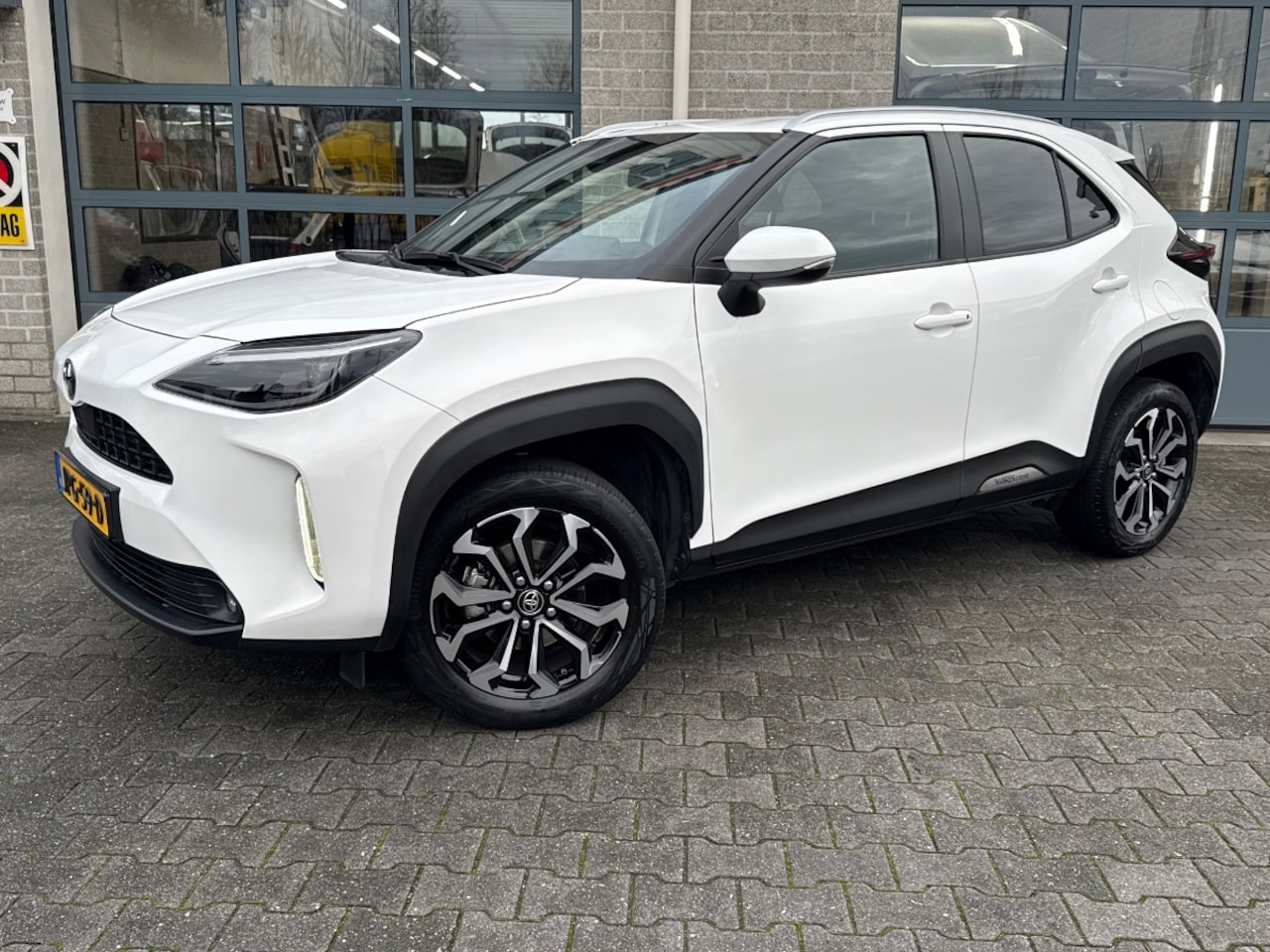 Toyota Yaris Cross - 1.5 Hybrid|AWD|PARKEERCAMERA|CARPLAY| - AutoWereld.nl