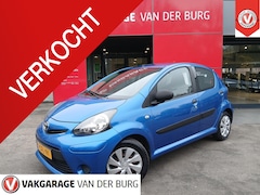 Toyota Aygo - 1.0 VVT-i Now 9230 NAP kilometers UNIEK