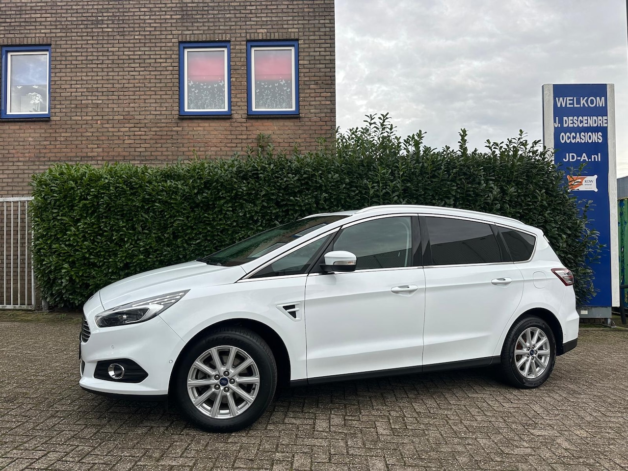 Ford S-Max - 1.5 Titanium Climate C, Cruise C, Navigatie, Camera!!!! DONDERDAG 11-12 ZIJN WIJ GEOPEND V - AutoWereld.nl