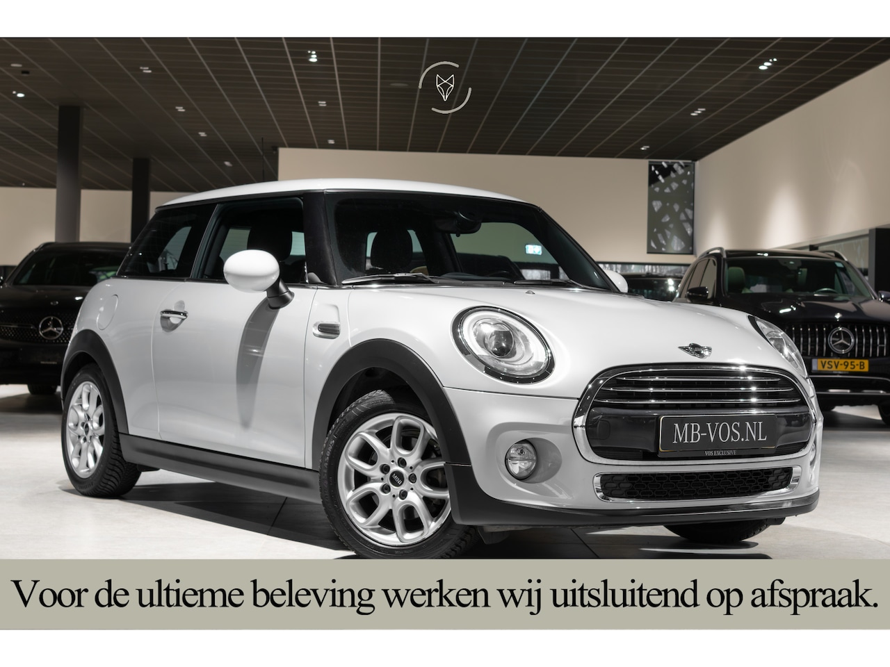MINI Cooper - Mini 1.5 Serious Business Automaat Keyless|Gr-Navi|LED|NL-auto|CC|Volledige historie - AutoWereld.nl