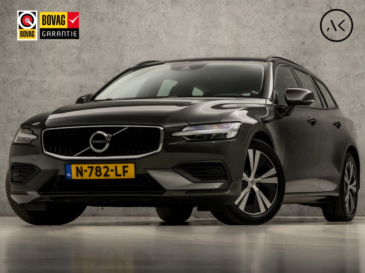 Volvo V60 - 2.0 B3 Sport 177Pk Automaat (APPLE CARPLAY, GROOT NAVI, TREKHAAK, ADAPTIVE CRUISE, SPORTST - AutoWereld.nl