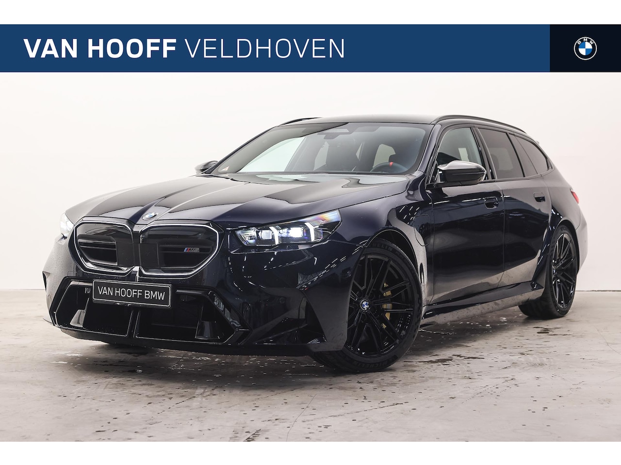 BMW 5-serie Touring - M5 Automaat / M Drive Professional / Panoramadak / Trekhaak / M Multifunctionele Stoelen / - AutoWereld.nl