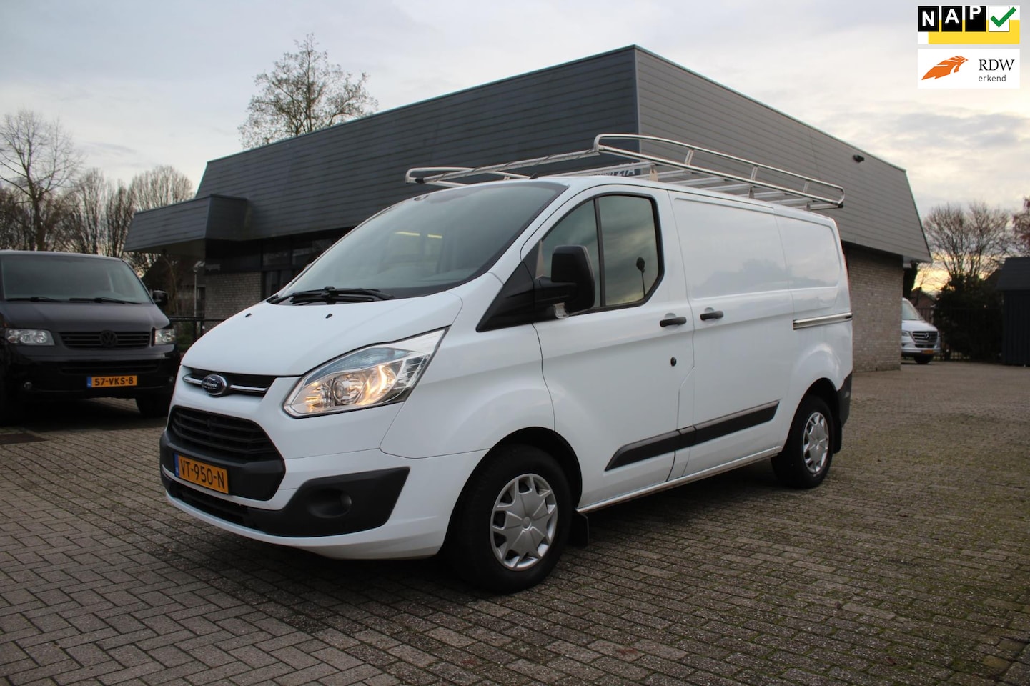 Ford Transit Custom - ZEER MOOIE GAVE BUS , MET IMPERIAL 310 2.2 TDCI L1H1 Trend - AutoWereld.nl