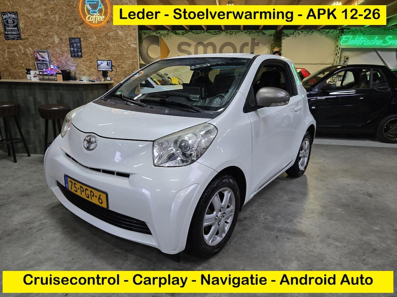 Toyota iQ - 1.0 VVTi Comfort - stoelverwarming - cruisecontrol - Carplay - Android Auto - leder - AutoWereld.nl