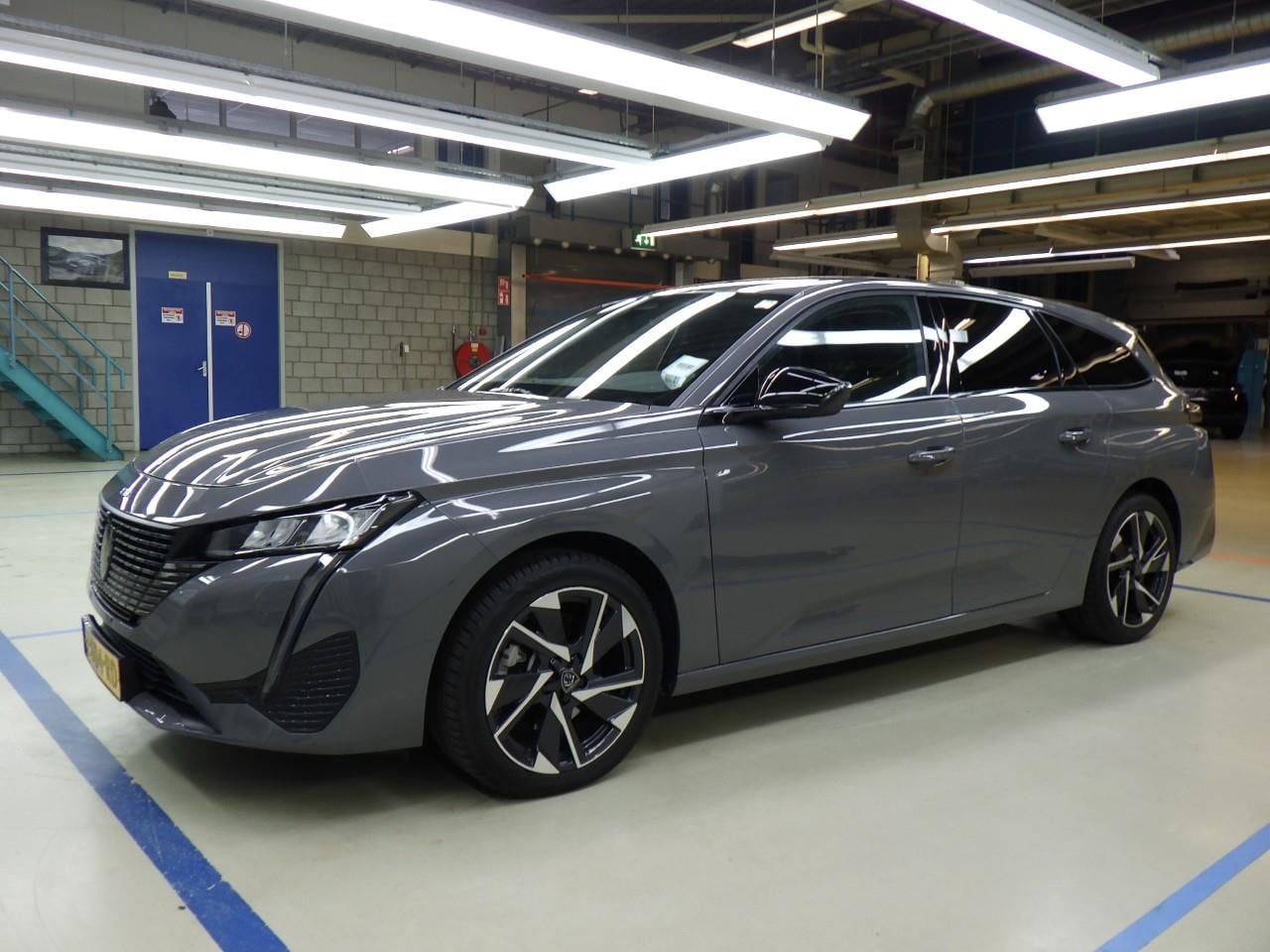 Peugeot 308 SW - 1.2 PureTech Allure 130pk Automaat | Afn. Trekhaak | AllSeason | Navigatie | Climate Contr - AutoWereld.nl