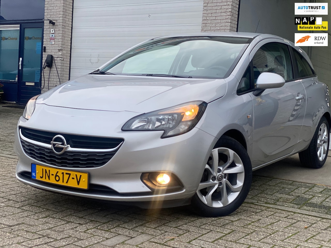 Opel Corsa - 1.4 Edition/ sport pakket/AUTOMAAT/ nap/ 2e EIG/ dealeronderhouden/1jaar apk/ zeer nette a - AutoWereld.nl