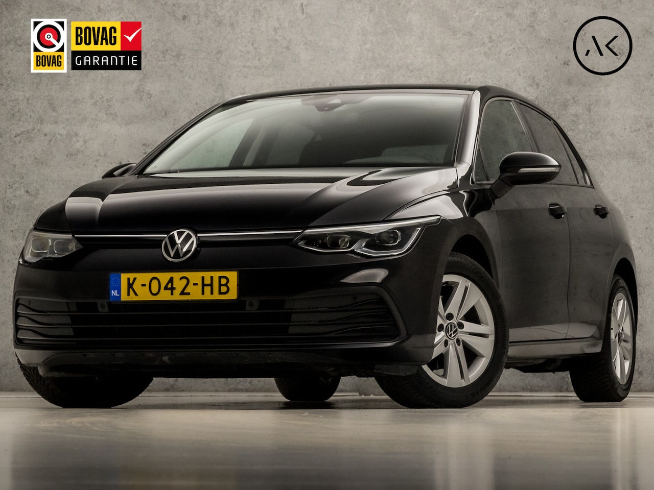 Volkswagen Golf - 1.0 eTSI Sport Automaat (APPLE CARPLAY, GROOT NAVI, MEMORY SEATS, CAMERA, ALCANTARA, SPORT - AutoWereld.nl
