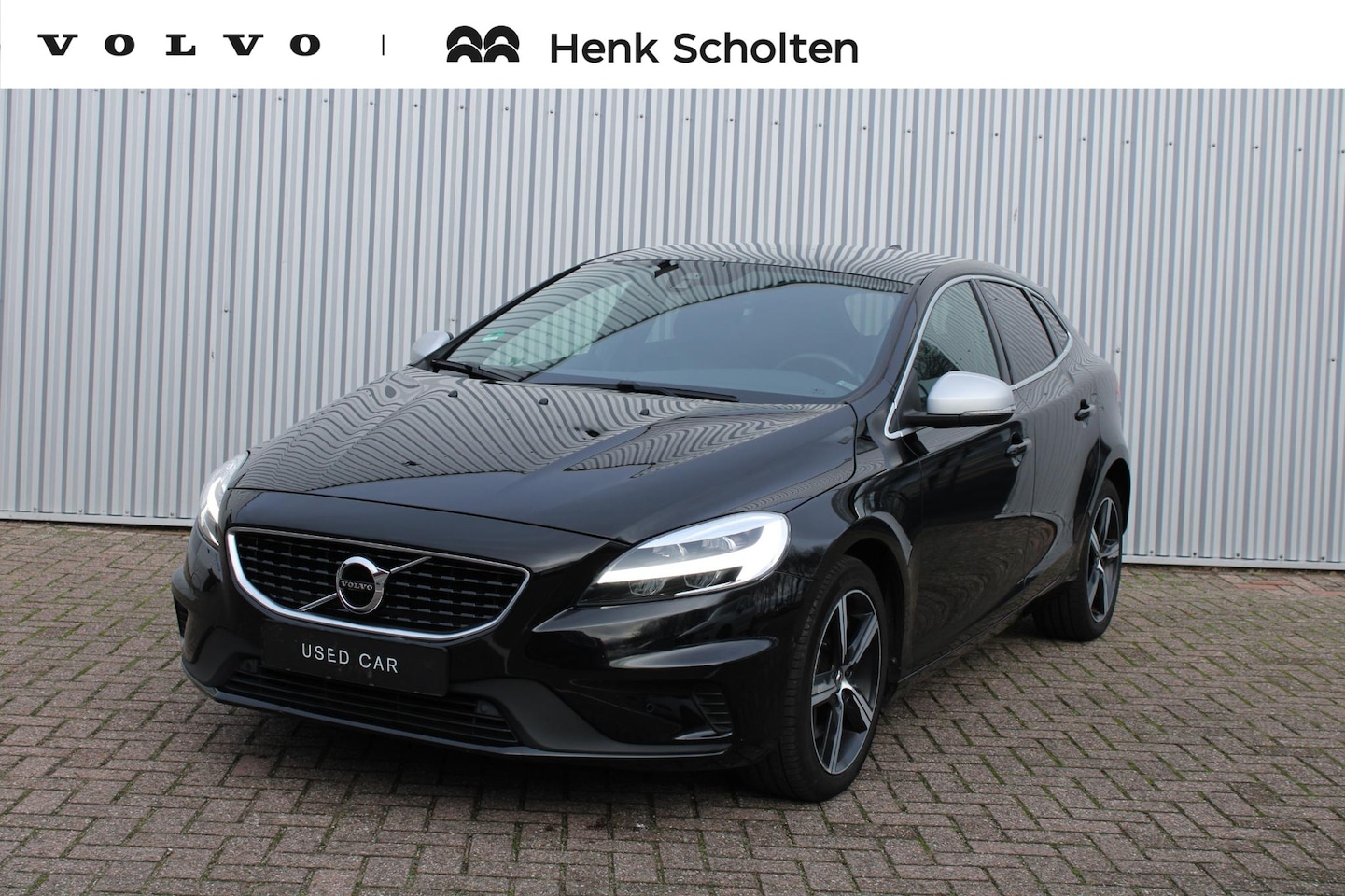 Volvo V40 - T3 Automaat Polar+ Sport | Achteruitrijcamera | Stoelverwarming voorzijde | Panoramadak | - AutoWereld.nl