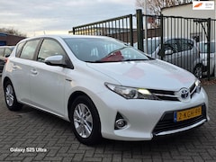 Toyota Auris - 1.8 Hybrid Aspiration 2e eigenaar dealer onderhouden achteruit camera airco cruis control