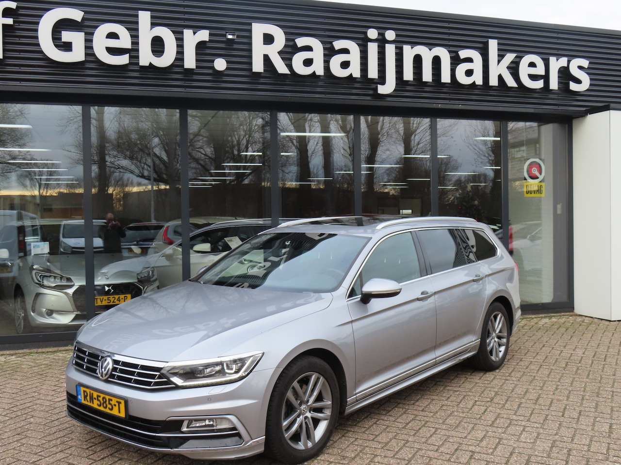 Volkswagen Passat Variant - 1.6 TDI Highline R-Line*Panorama*LED*ACC*EXPORT/EX.BPM* - AutoWereld.nl