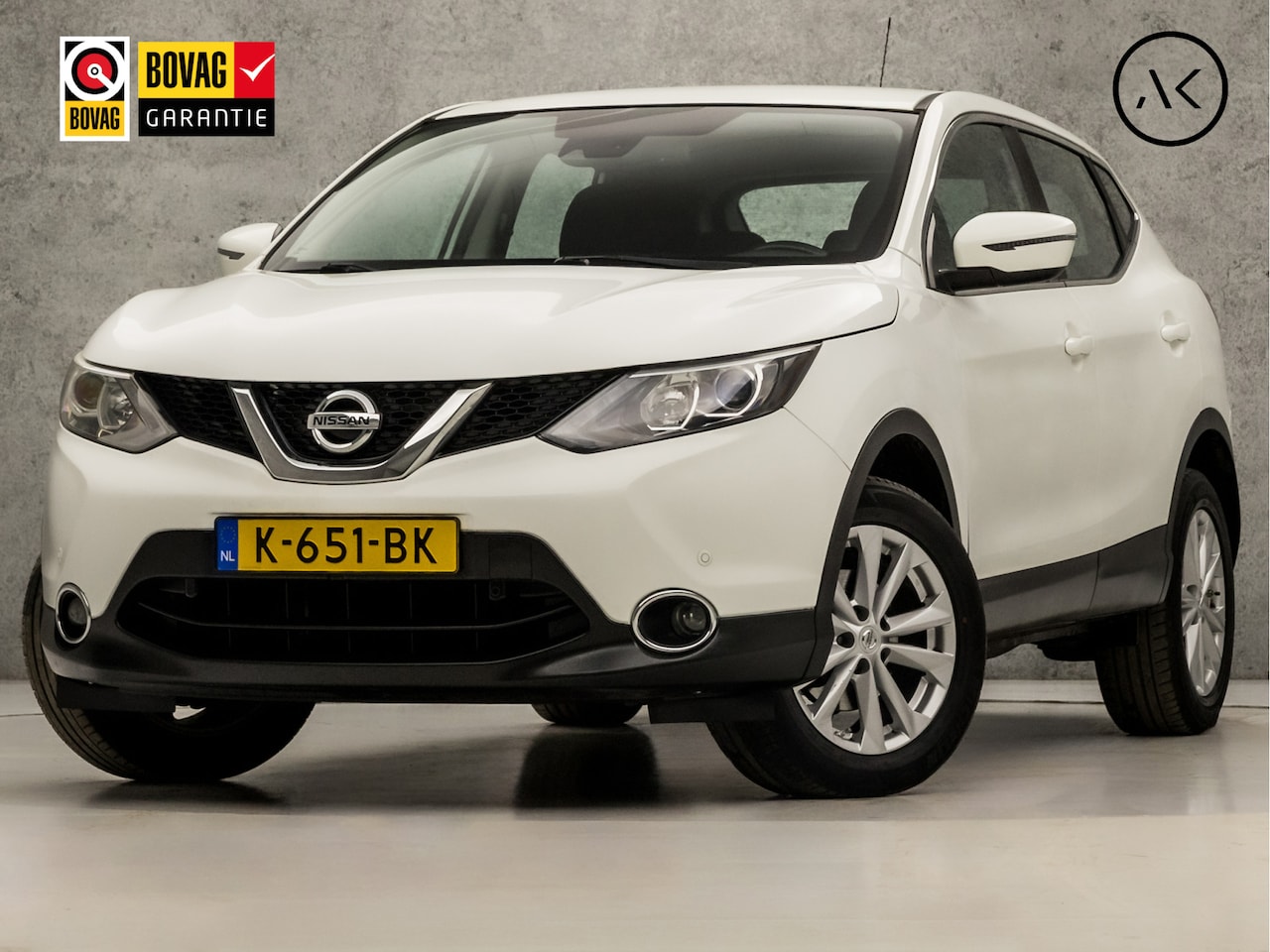 Nissan Qashqai - 1.2 Acenta Sport (NAVIGATIE, CLIMATE, STOELVERWARMING, CAMERA, SPORTSTOELEN, PARKEERSENSOR - AutoWereld.nl