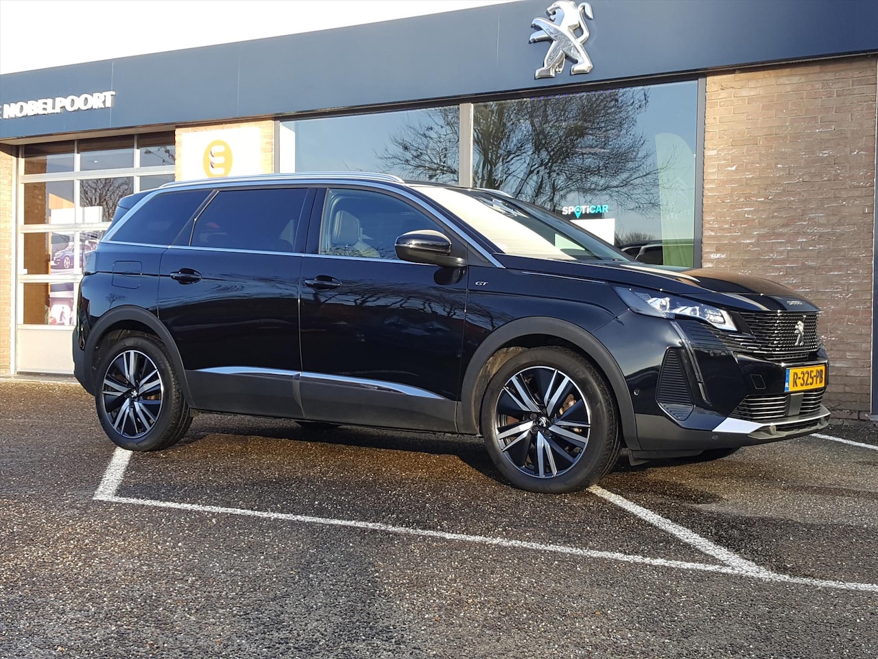 Peugeot 5008 - GT 1.2-130pk AUTOMAAT(T8/7P)TREKHAAK | Apple Carplay&Android Auto | Elektrische kofferklep - AutoWereld.nl