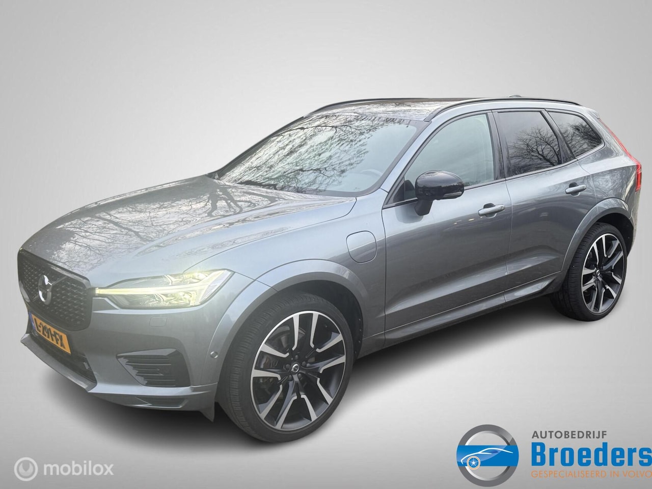 Volvo XC60 - 2.0 Recharge T6 AWD R-Design 2.0 Recharge T6 AWD R-Design - AutoWereld.nl