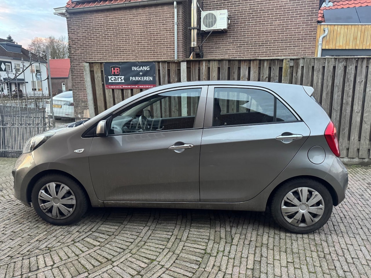 Kia Picanto - 1.0 CVVT Airco motor rookt - AutoWereld.nl