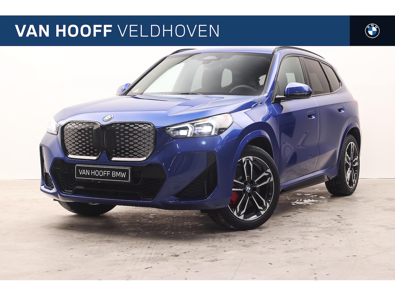 BMW iX1 - eDrive20 M Sport / Sportstoelen / Achteruitrijcamera / M Adaptief onderstel / Comfort Acc - AutoWereld.nl