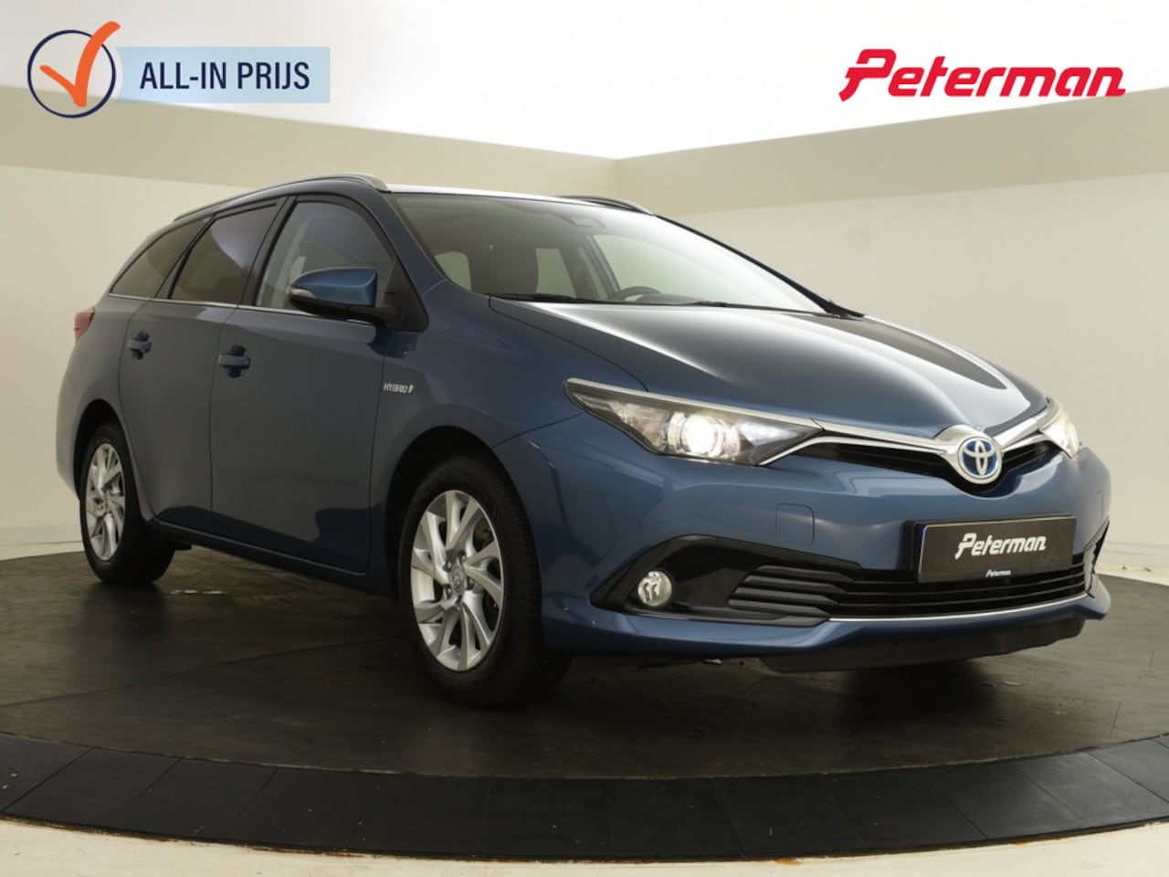 Toyota Auris Touring Sports - 1.8 Hybrid Trend | Trekhaak | Panoramadak | Navigatie - AutoWereld.nl