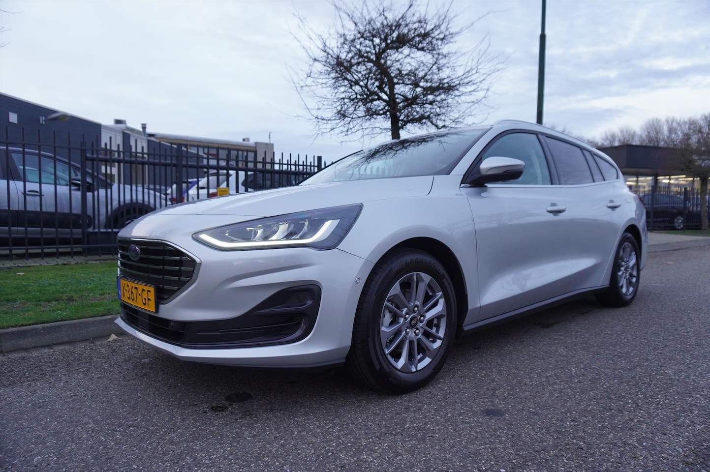 Ford Focus Wagon - 1.0 EcoBoost Hybrid 125pk Titanium TREKHAAK Multi Media - AutoWereld.nl