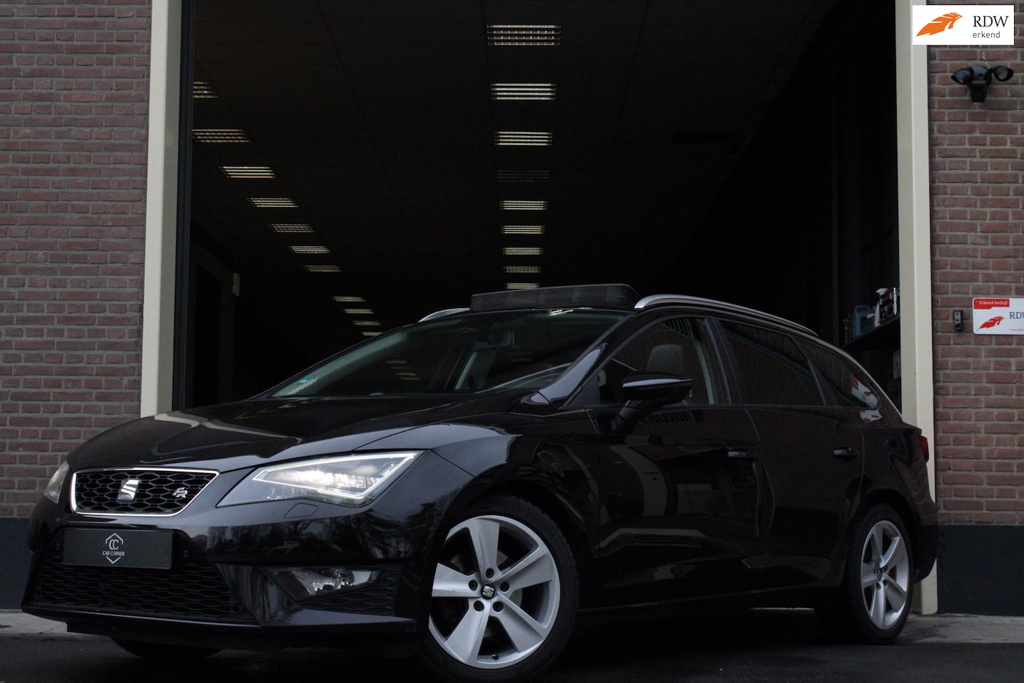 SEAT Leon - 1.4 TSI FR |Panoramadak|LED|DCC|CarPlay|Cruise| - AutoWereld.nl