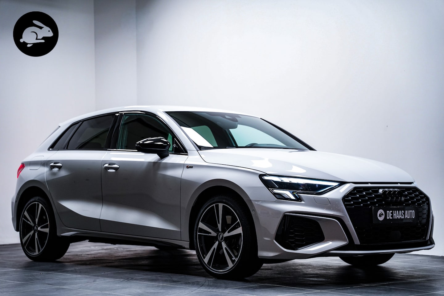 Audi A3 Sportback - 40 TFSI e S-Line Black ed|Diamant leder|Acc|Matrix|18 inch - AutoWereld.nl