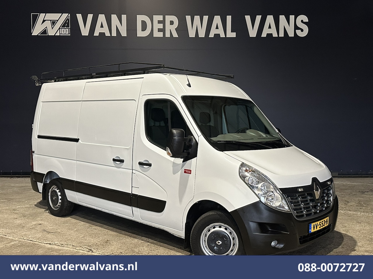 Renault Master - 2.3 dCi 136pk L2H2 Airco | Navigatie | Camera | 2500kg Trekhaak | Imperiaal Cruisecontrol, - AutoWereld.nl