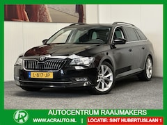 Skoda Superb Combi - 1.8 TSI STYLE BUSINESS AUTOMAAT GROOT NAVIGATIE CRUISE CONTROL STOELVERWARMING TREKHAAK LM
