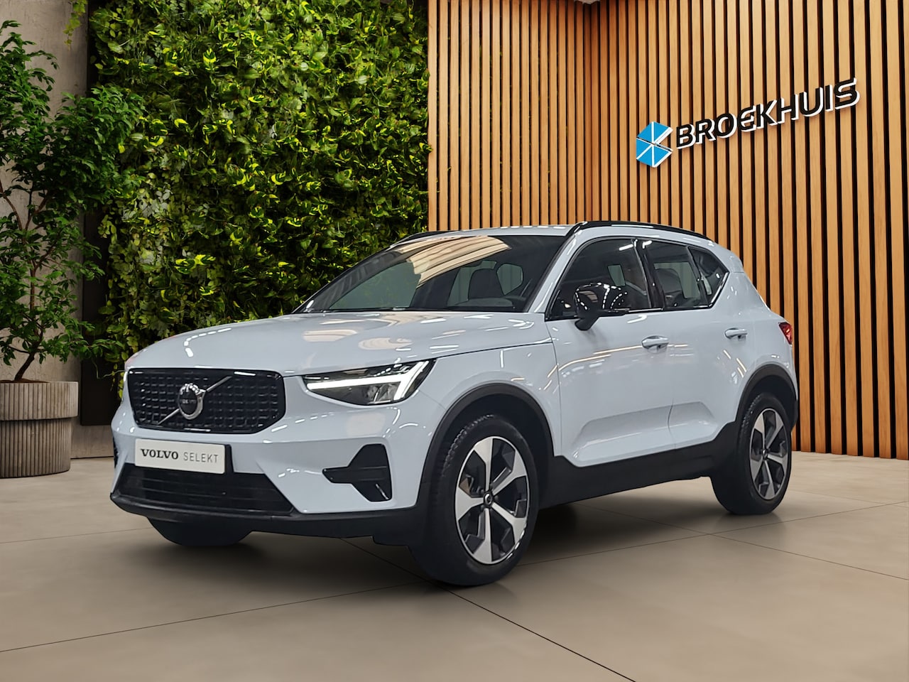 Volvo XC40 - 2.0 B4 Plus Dark Harman&kardon Memory stoelen stoel/stuur verw. - AutoWereld.nl