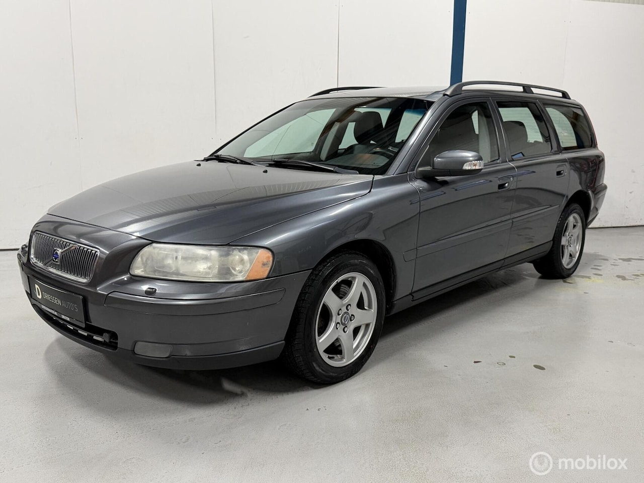 Volvo V70 - 2.5T AWD Edition Classic AUTOMAAT - AutoWereld.nl