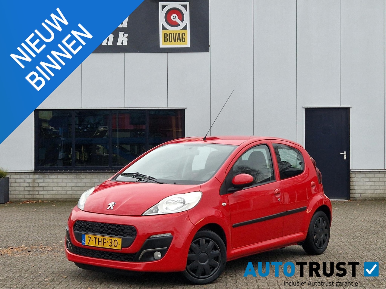 Peugeot 107 - 1.0 ACTIVE 5 DRS AIRCO EL. RAMEN ISOFIX - AutoWereld.nl