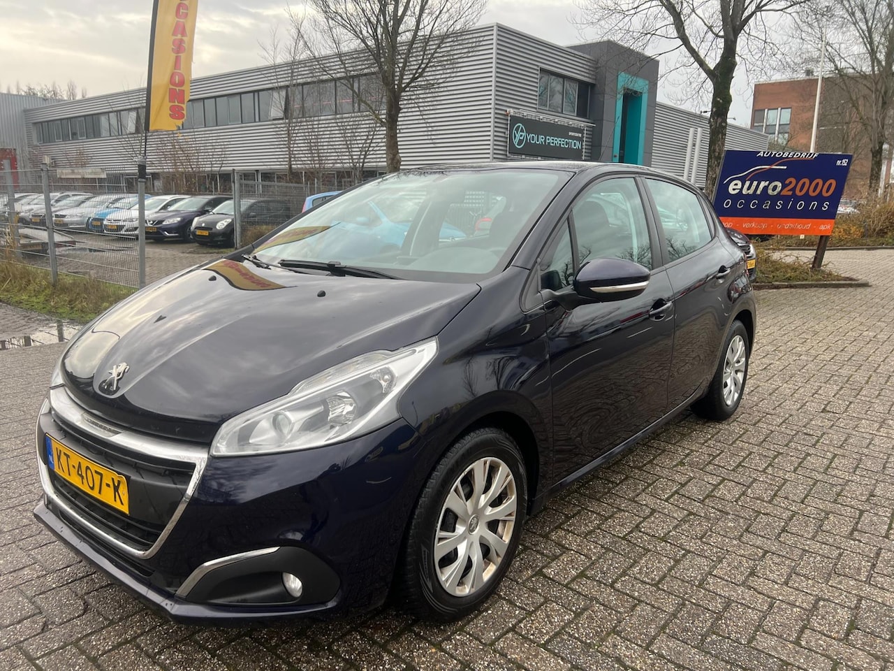 Peugeot 208 - 1.2 PureTech Blue Lion - NAVIGATIE - NIEUWE APK ! - AutoWereld.nl