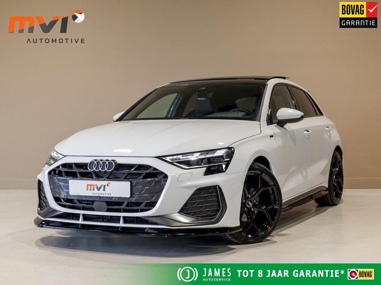 Audi A3 Sportback - 35 TFSI S edition / 150pk / Maxton / Panorama dak / Sonos / Achteruitrij camera / - AutoWereld.nl