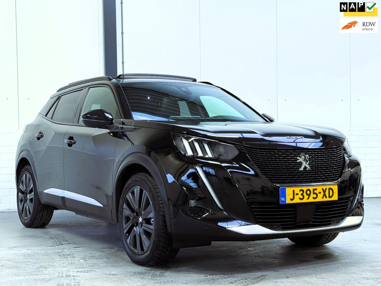 Peugeot e-2008 - EV GT 50 kWh Pano|Leder|3 Fase - AutoWereld.nl