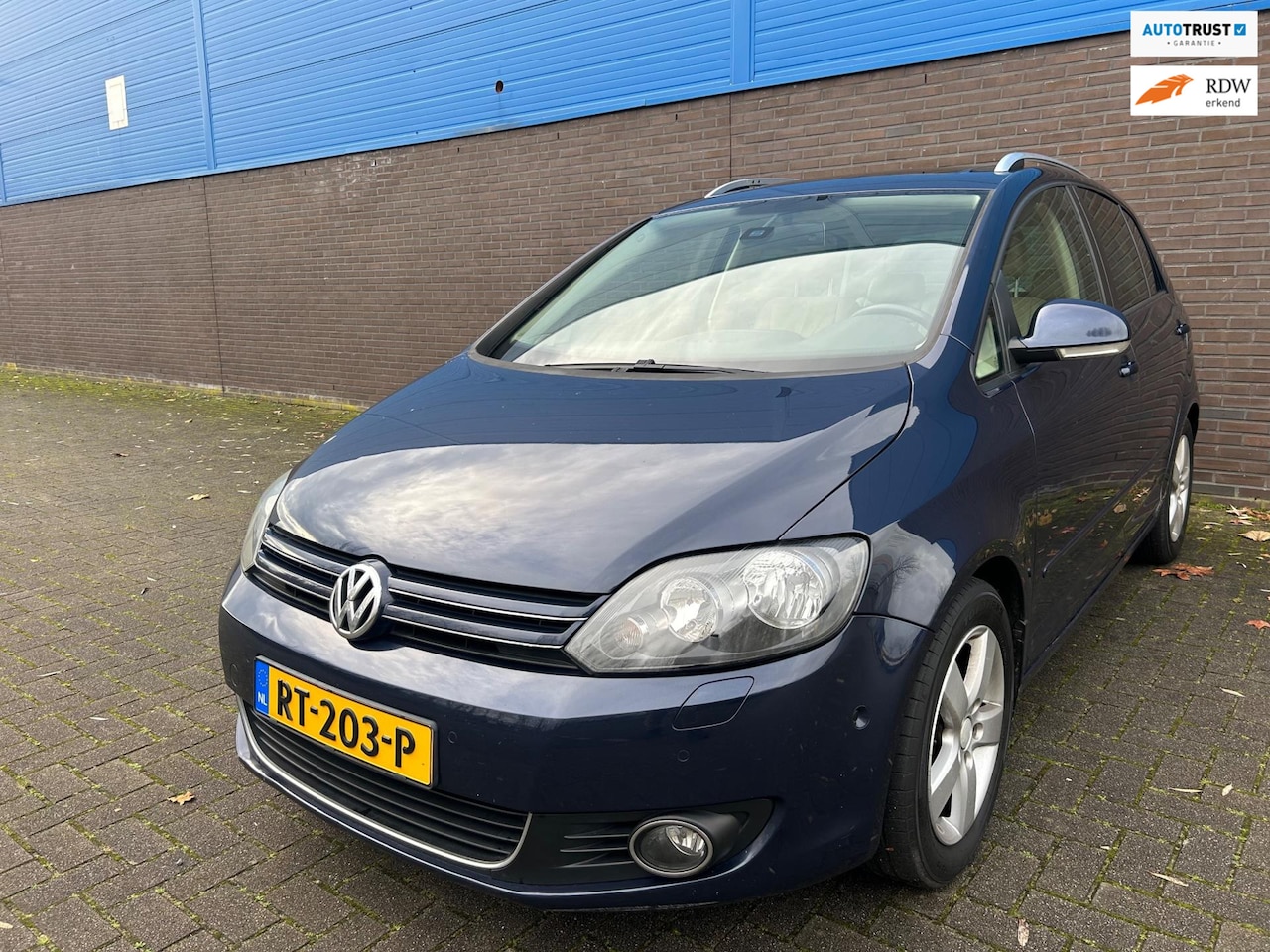 Volkswagen Golf Plus - 2.0 TDI Highline | Automaat | Panoramadak | Stoelverwarming | Camera | Navigatie | Climate - AutoWereld.nl