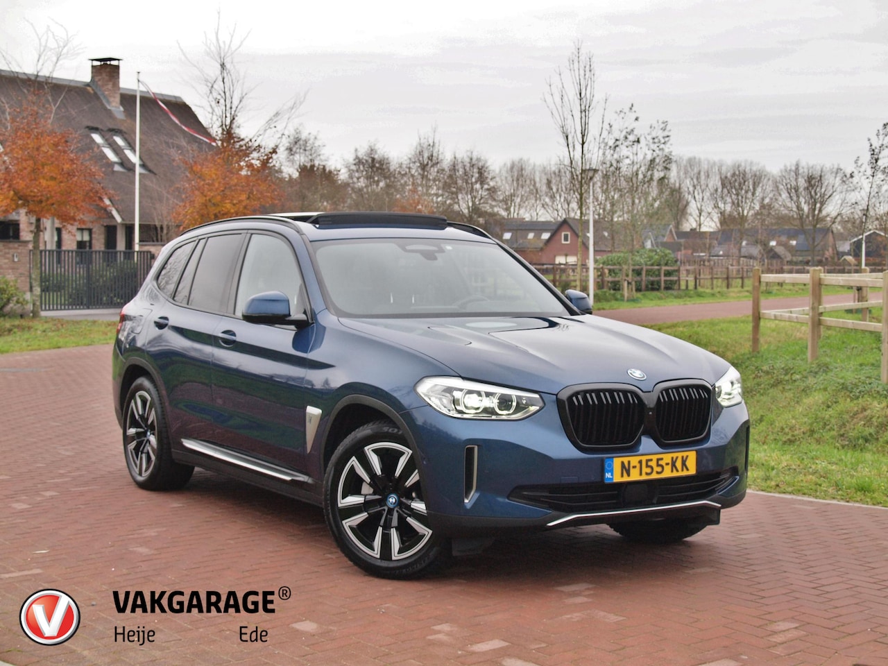 BMW iX3 - Executive 80 kWh | Panoramadak | Sfeerverlichting | Camera | Apple Carplay | NL-Auto | - AutoWereld.nl