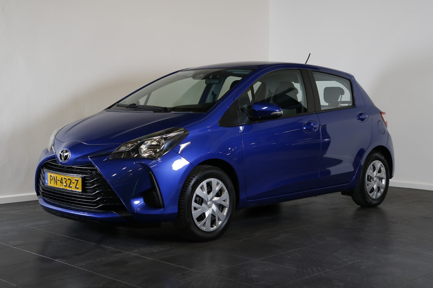Toyota Yaris - 1.0 VVT-i Comfort | Airco | Trekhaak afneembaar | - AutoWereld.nl