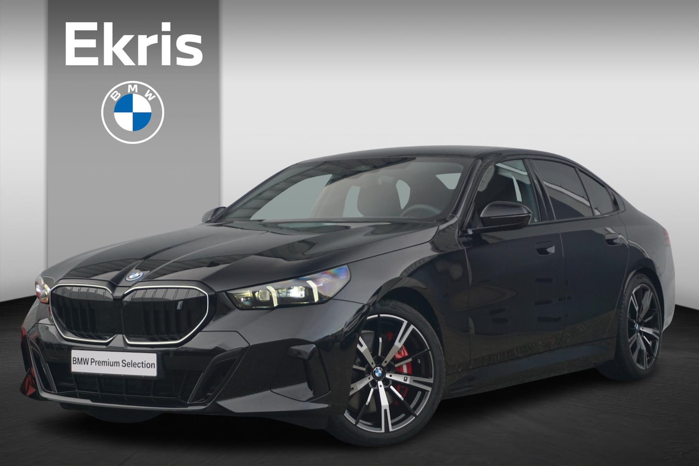 BMW i5 - eDrive40 M Sportpakket Pro 20'' / Panoramadak / Stoelventilatie / Bowers & Wilkins / Trekh - AutoWereld.nl
