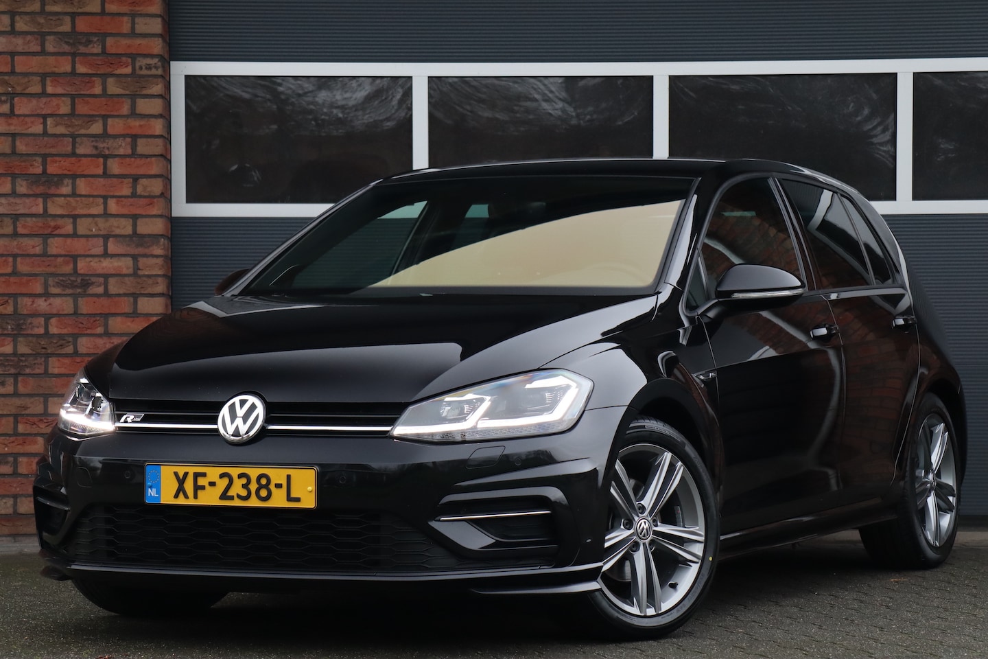 Volkswagen Golf - 1.5 TSI 2x R-line, Dynaudio, Acc - AutoWereld.nl