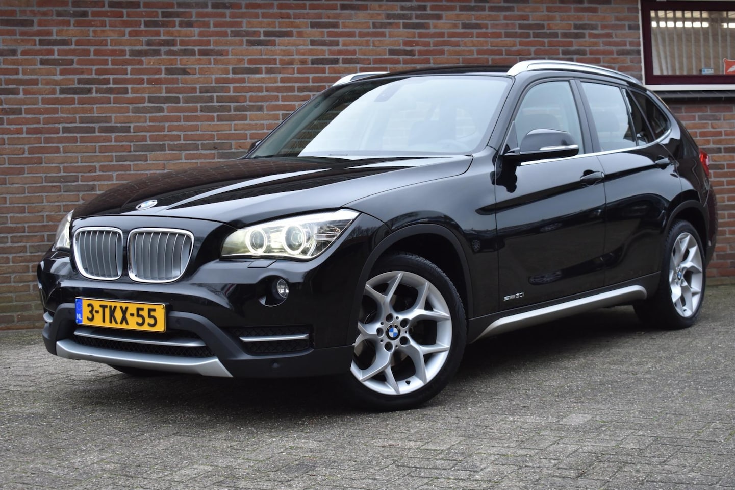 BMW X1 - SDrive20i High Executive '14 Xenon Leder Clima Navi Cruise Inruil mogelijk - AutoWereld.nl