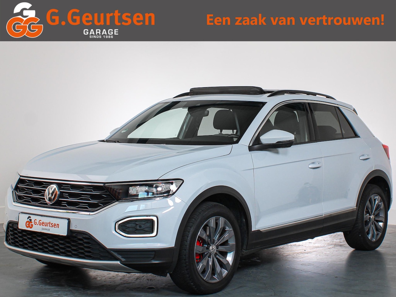 Volkswagen T-Roc - 1.5 TSI Sport Panoramadak, ACC, Bluetooth, LED, Virtual, - AutoWereld.nl